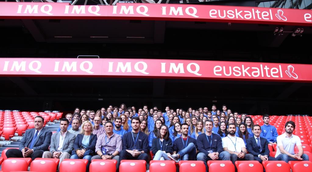 83 alumnos de Medicina y Enfermería de la UPV-EHU completan su formación en San Mamés