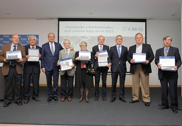  Homenaje de IMQ a los médicos jubilados en 2015
